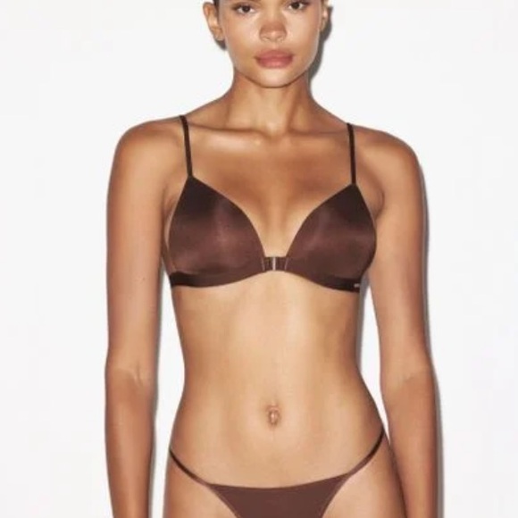 SKIMS Triangle Push Up Bra - Picture 2 of 5